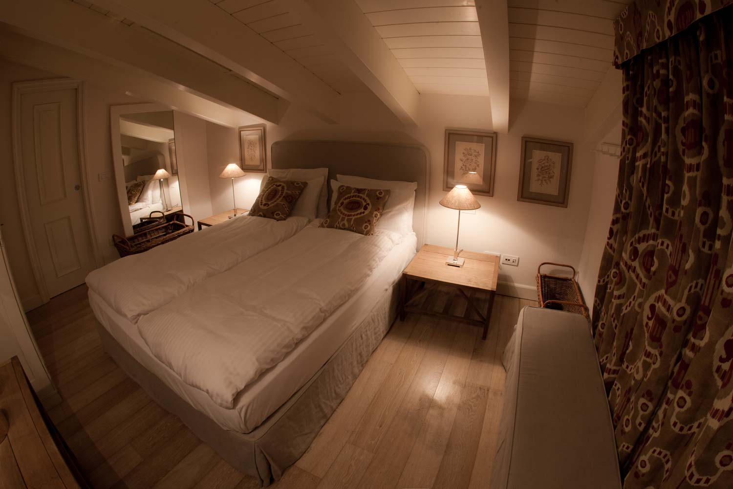 Confortevole camera da letto in mansarda in affitto a Livigno
