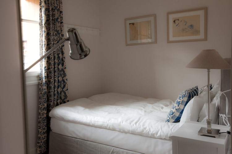 Camera da letto appartamenti trilocali al primo piano in affitto a Livigno